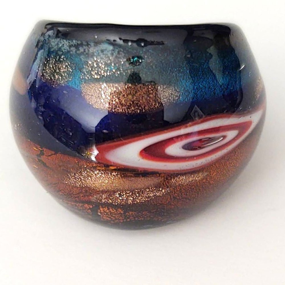 Hand blown multi color domed glass ring - Picture 6 of 7